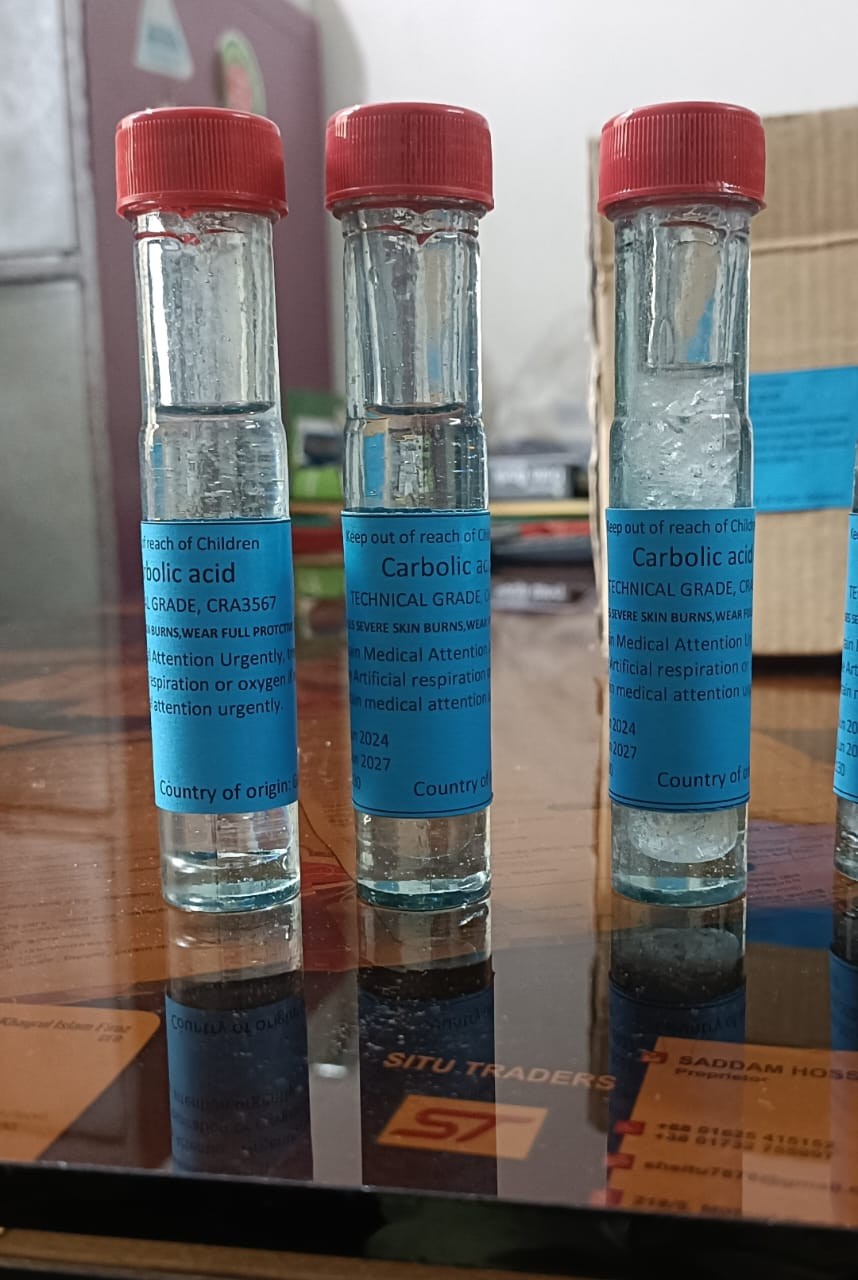 Carbolic Acid for Snake,  PHENOL